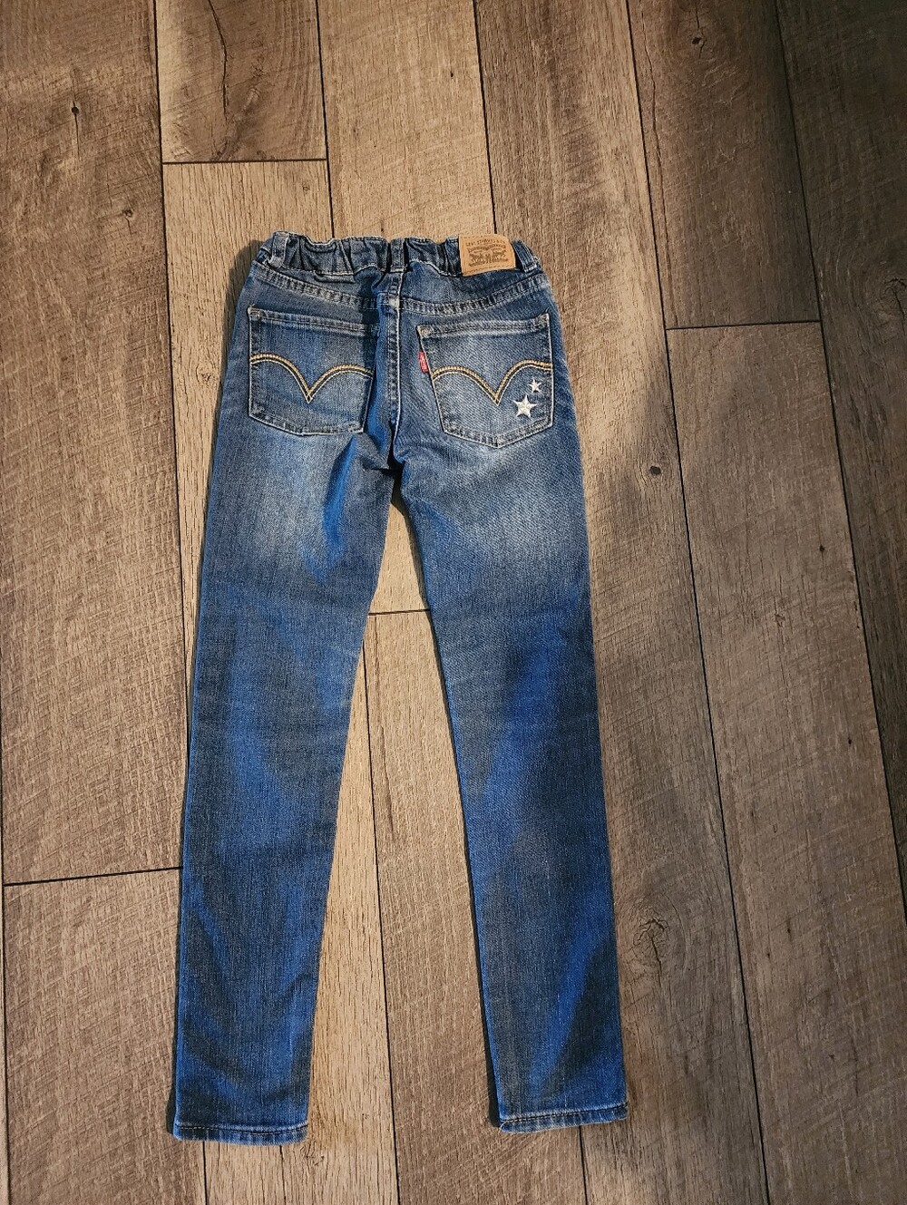 Embroidered Levi's - Picture 4 of 6